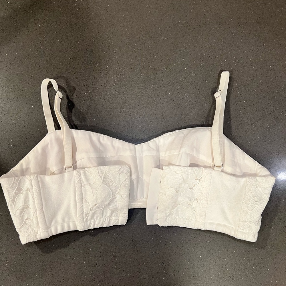 BCBGMaxAzria Cream Lace Bra